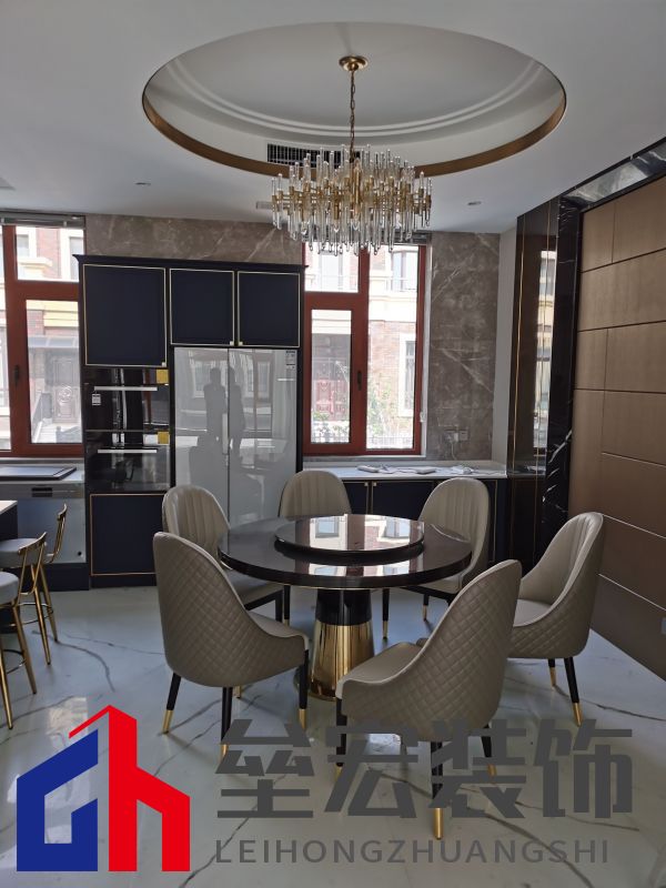 設(shè)計(jì)師潘利波榮獲金住獎(jiǎng)大連十大居住空間設(shè)計(jì)師「Talk設(shè)計(jì)」