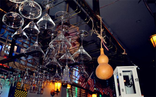 響音樂酒吧加盟費