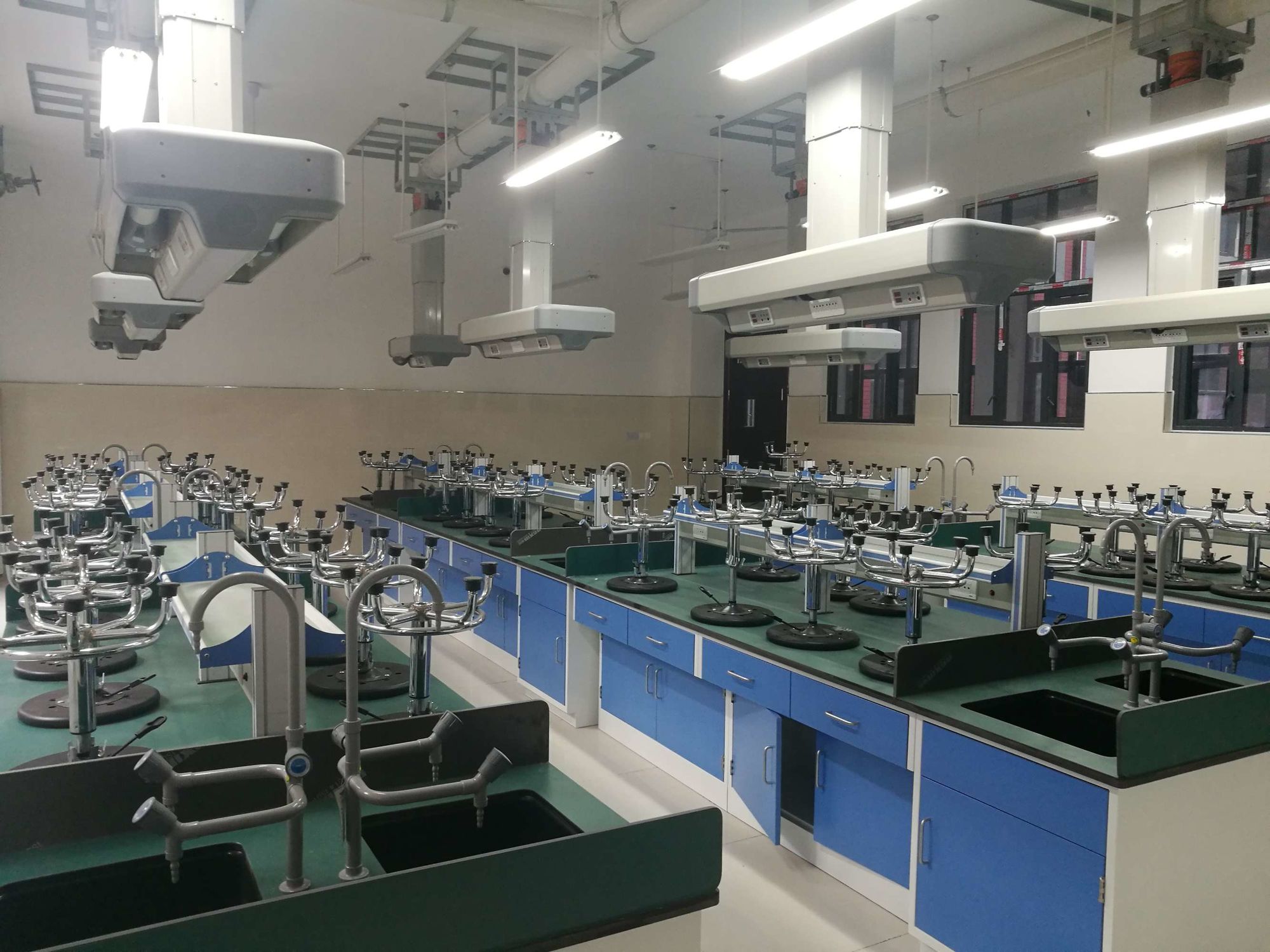 廈門裝修室實(shí)驗(yàn)設(shè)計(jì)公司_廈門實(shí)驗(yàn)室裝修設(shè)計(jì)_廈門室內(nèi)裝修設(shè)計(jì)