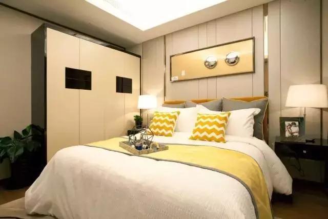 150㎡戶型四間朝南，一個創(chuàng)新的戶型，我不允許它有1㎡的浪費(fèi)。